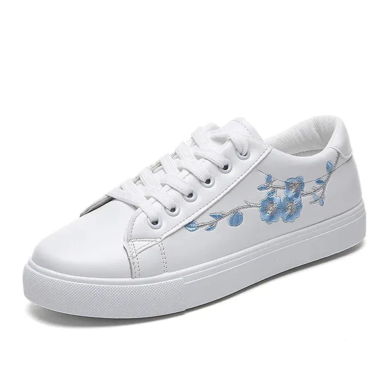 2024 New Fashion White Breathable Women Running Shoes Spring Autumn Embroidered Flower Lace-Up Casual Sneakers Zapatos De Mujer