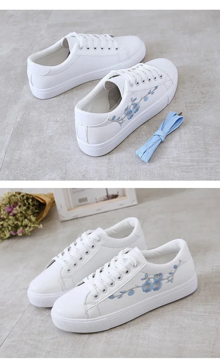 2024 New Fashion White Breathable Women Running Shoes Spring Autumn Embroidered Flower Lace-Up Casual Sneakers Zapatos De Mujer