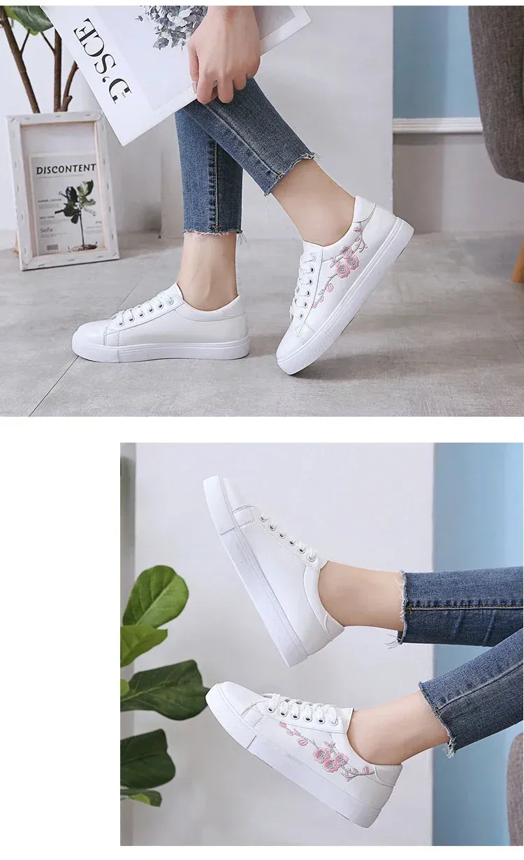 2024 New Fashion White Breathable Women Running Shoes Spring Autumn Embroidered Flower Lace-Up Casual Sneakers Zapatos De Mujer