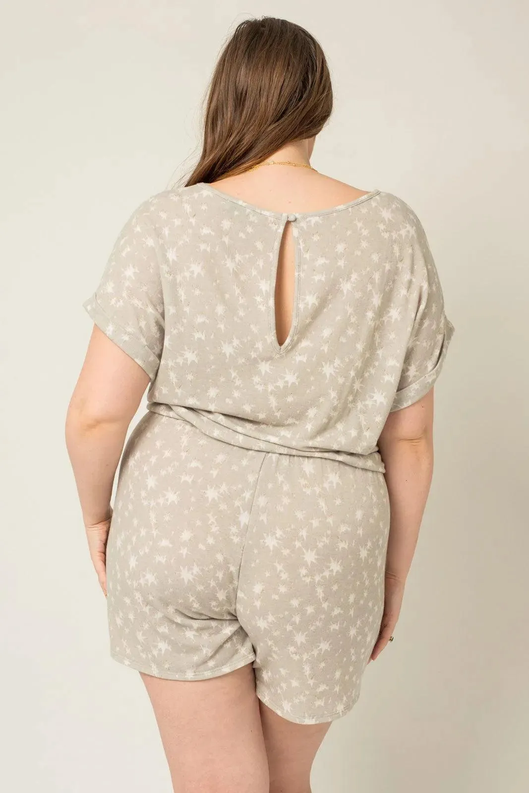 Plus Size Short Sleeve Front Pocket Star Print Romper
