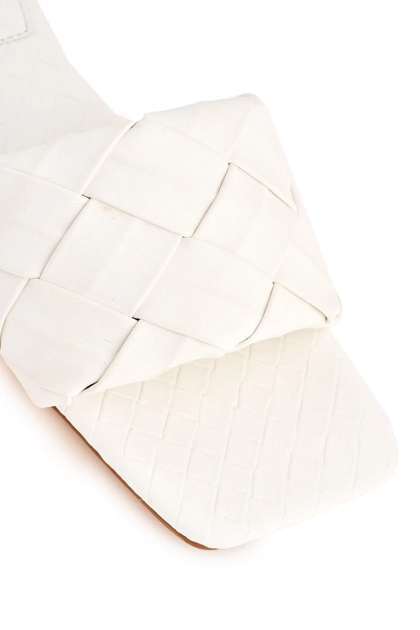 Raffia Crossover Plait Band Slider in White