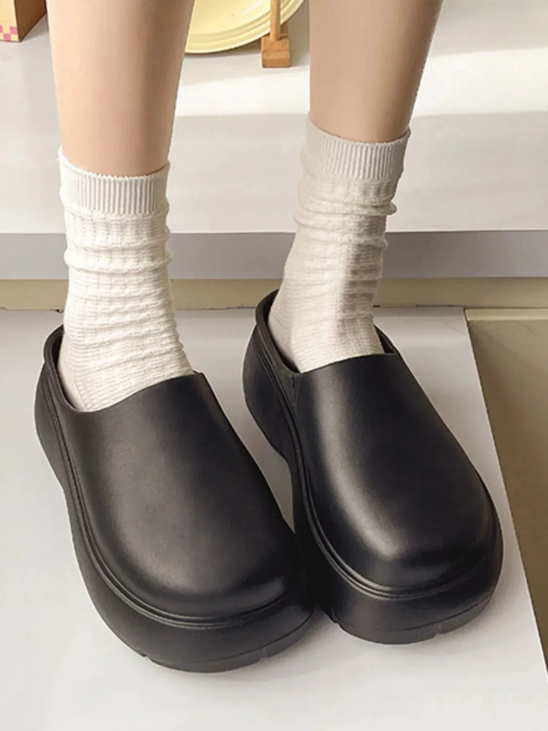 Round Toe Platform Sandals