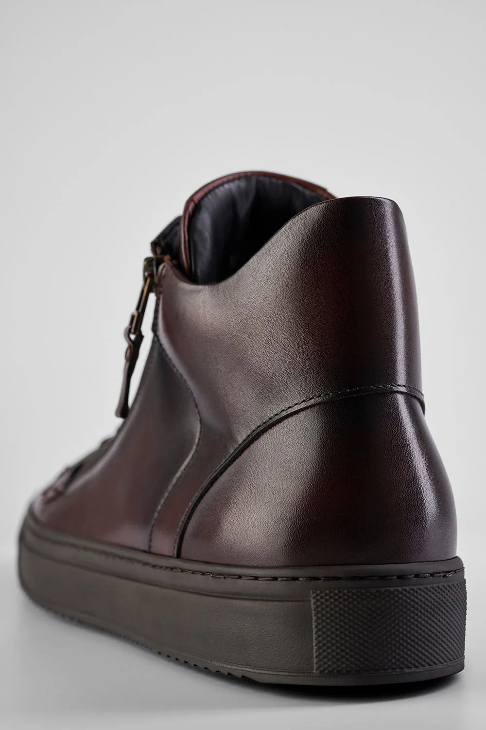 SOHO LOUNGE chestnut patina high sneakers.