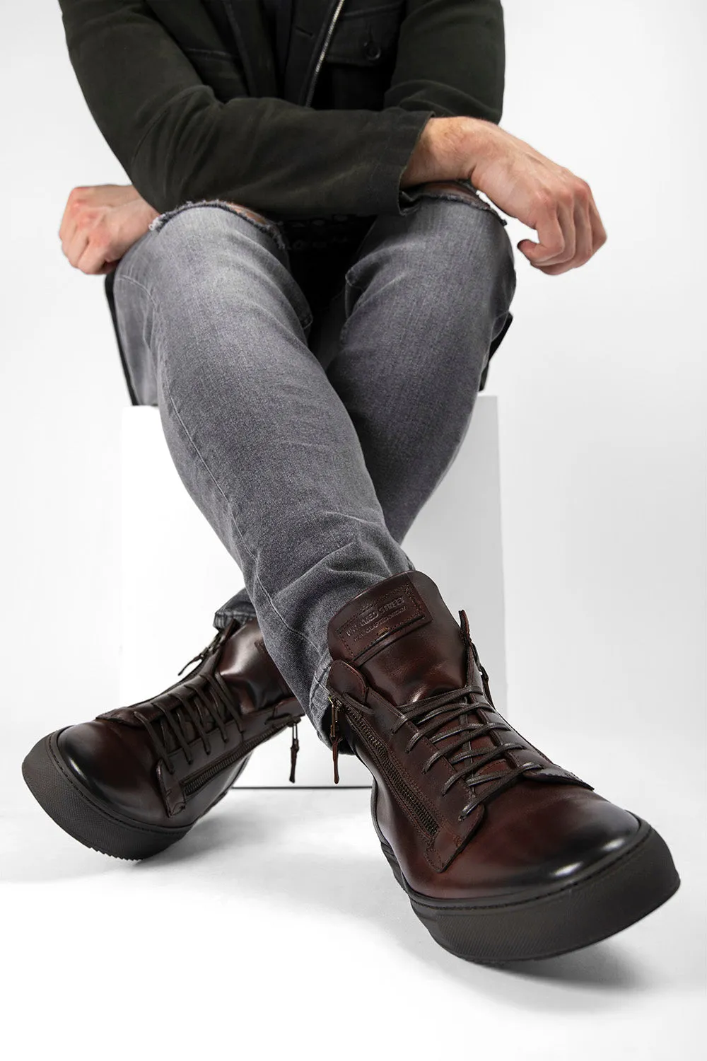 SOHO LOUNGE chestnut patina high sneakers.