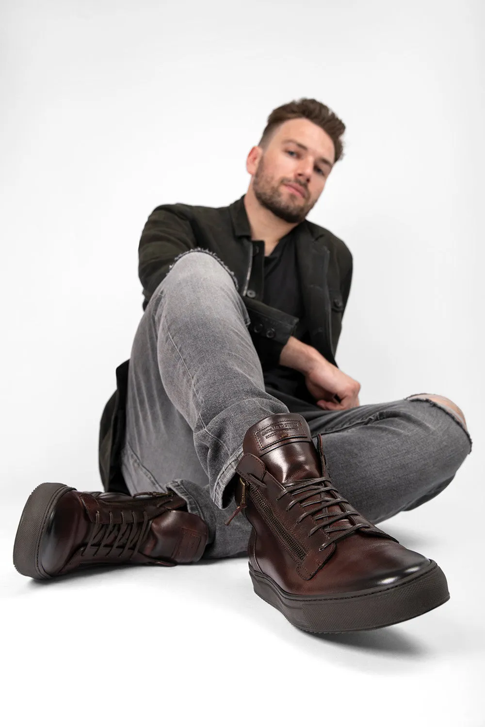 SOHO LOUNGE chestnut patina high sneakers.